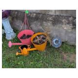 METAL OUTDOOR PLANTERS