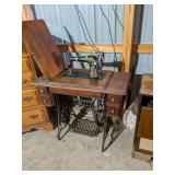 ANTIQUE SEWING MACHINE