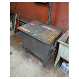PARTS WASHER WITH PNEUMATIC LIFT