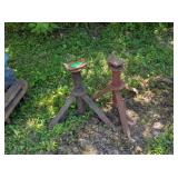 2 HEAVY DUTY JACK STANDS
