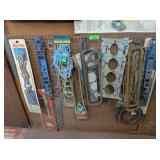 PEGBOARD WITH GASKETS