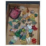 CHRISTMAS AND HOLIDAY PINS