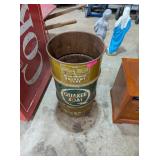 QUAKER OIL 16 GALLON BARREL