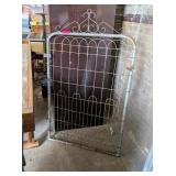 VINTAGE METAL GATE