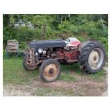 FORD 8N TRACTOR