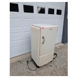 VINTAGE GE FRIDGE