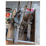 4 - LARGE VICTOR FOOT TRAPS