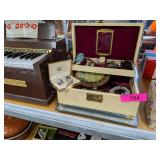 VINTAGE JEWELRY BOX WITH COSTUME JEWELRY & MORE