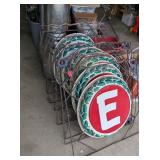 6 - OUTDOOR VINTAGE CHRISTMAS DECORATIONS