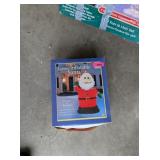 5FT LIGHTED INFLATABLE SANTA