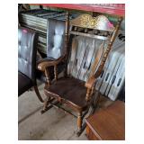VINTAGE WOODEN ROCKING CHAIR