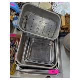 SERVING TRAYS, BAKING SHEETS COLLECTION