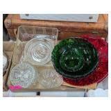 COLORFUL SERVING TRAYS & BOWLS