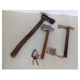 3 - SOUVENIR CASE TOMAHAWKS
