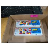 2 - VINTAGE LEGO BUILDING SET 1562 AND 1560