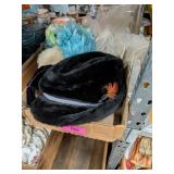 VINTAGE WOMENS ANTIQUE HATS