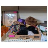 VINTAGE WOMENS HATS & FUR HATS