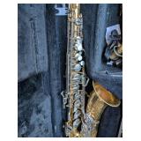 BUNDY II SAXOPHONE IN CASE