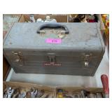 CRAFTSMAN METAL TOOLBOX