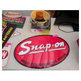 SNAP-ON OVAL-SHAPED METAL SIGN