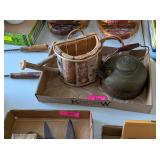 DECORATIVE WATERING CAN & TEAPOT