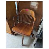 VINTAGE WOODEN ROLLING OFFICE CHAIR