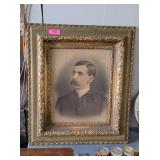 GOLD LEAF VICTORIAN PICTURE FRAME - LARGE
