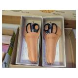 2 - BUCK SCISSORS - NEW