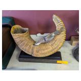 NRA KNIFE OF THE YEAR RAM HORN DISPLAY