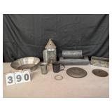 Assorted Tinware