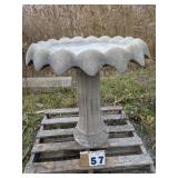 Large Concrete Bird Bath w/ Pie Crust Edge