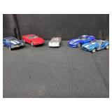 5 Die-Cast Model Cars in 1:24 Scale
