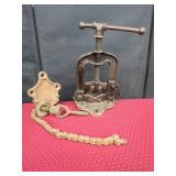 Iron Pipe Vise & Chain Vise