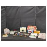 MODEL TRAINS AND ACCESSORIES LOT
