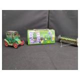 JOHN DEERE TIN LUNCHBOX WITH TIN TOYS