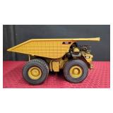 DIECAST CATERPILLAR 793D MINING TRUCK MODEL