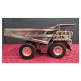 DIE-CAST CATERPILLAR 777D DUMP TRUCK MODEL