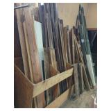 WOOD TRIM AND MOULDING LOT IN VARIOUS SIZES