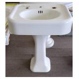 CAST IRON ANTIQUE PEDESTAL SINK, 24X31.5X20 IN