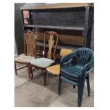 CHAIRS AND BLACK SHELVING UNIT LOT