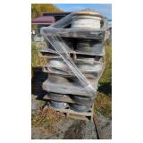 PALLET OF ASSORTED STEEL & ALLOY WHEELS
