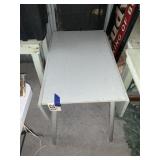 Drop leaf table
