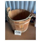 Wooden bucket