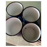 Set a 4 cups enamel