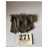 Chain-link purse