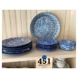 Blue sponge wear style dishware
