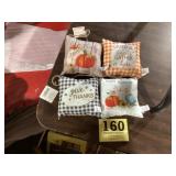 Small decorating pillows for the fall harvest.