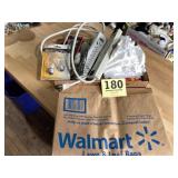 Miscellaneous lot of household items