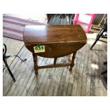 Nice small wooden drop leaf stand