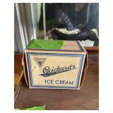 Richardï¿½s Golden velvet ice cream box
